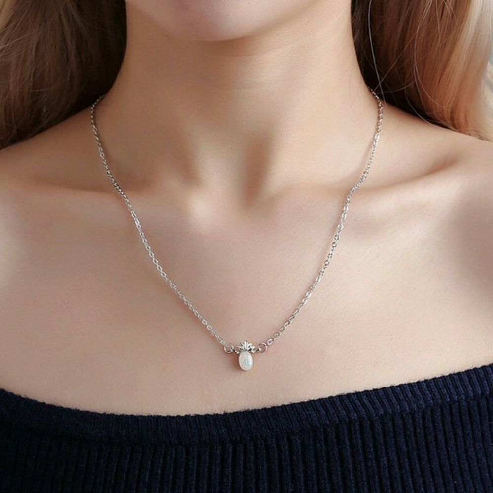 NWT Rosa Vila Opal Pineapple Necklace